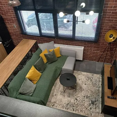 Centrally Located Loft Διαμέρισμα